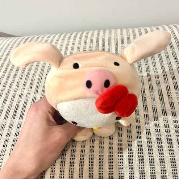 (home)🎉RARE🎉 - Sanrio limited edition Hello Kitty dressed as Pippo the Pig 🐽 - Picture 11 of 13